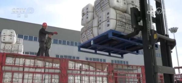 积极开展冬春救助工作 让受灾群众“人暖心更暖”