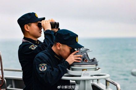 舰炮轰鸣！看多型战舰海上练兵