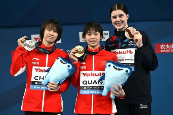 全红婵世锦赛摘金,成就生涯大满贯 全红婵世锦赛摘金,成就生涯大满贯