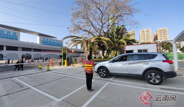 昆明火车站北广场停车场全天候对社会开放 昆明火车站北广场停车场全天候对社会开放