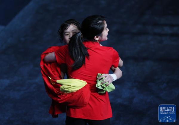 游泳世锦赛|全红婵获女子10米台冠军 陈芋汐摘银 游泳世锦赛|全红婵获女子10米台冠军 陈芋汐摘银