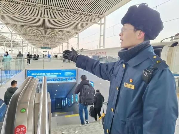 青春力量在风雪春运中集结！