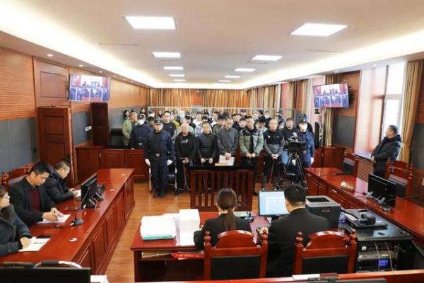 涉案资金超百万，贩毒团伙被公审公判