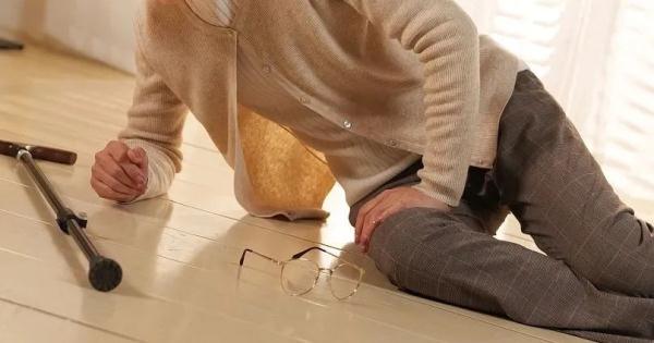 近期频发！医生紧急提醒：手再冷也别插兜