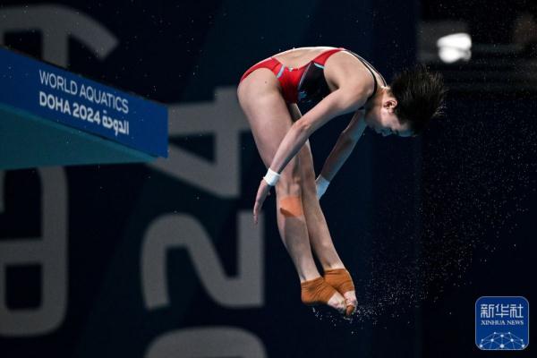 游泳世锦赛|全红婵获女子10米台冠军 陈芋汐摘银 游泳世锦赛|全红婵获女子10米台冠军 陈芋汐摘银