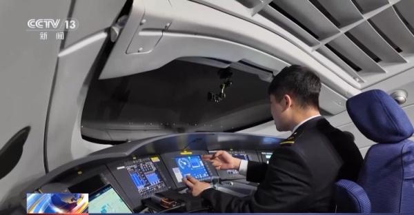 雨雪天气高铁接触网结冰怎么办?背后有这样一群人彻夜除冰护平安…… 雨雪天气高铁接触网结冰怎么办?背后有这样一群人彻夜除冰护平安……