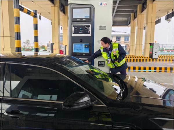 阜溧高速公路建湖至兴化段正式通车