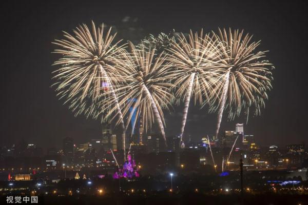 半夜被“炸醒”！沪上又一地成网红打卡点！有人躲去亲戚家…