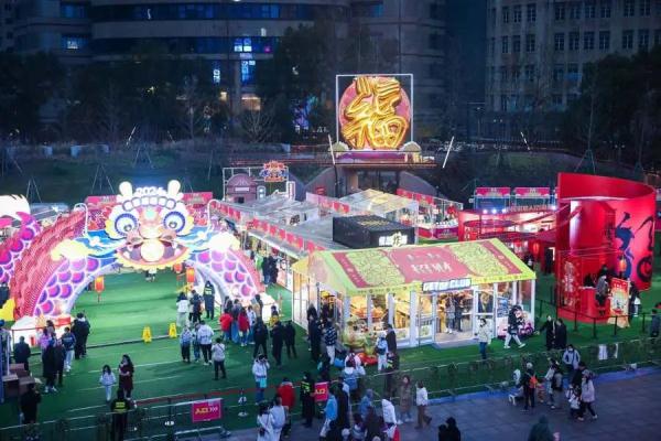 早上就开始排队!全上海的人都出动了?有人一买12盒→ 早上就开始排队!全上海的人都出动了?有人一买12盒→