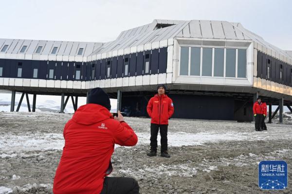 中国南极秦岭站建设回顾