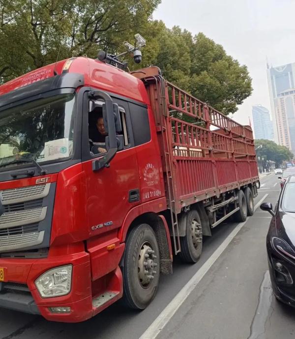 上海：外牌车辆和公交专用道除夕仍限行！近期严查不系安全带、违法变道等行为