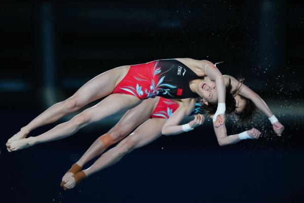 游泳世锦赛 | 陈芋汐/全红婵女双10米台夺冠