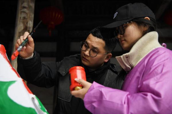 新华全媒+｜一脉传承闪动青春感