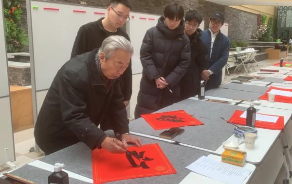 大连理工给学生家长快递年货！学生：收到时震惊了