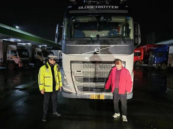 上海：外牌车辆和公交专用道除夕仍限行！近期严查不系安全带、违法变道等行为