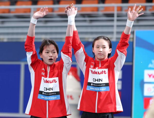 游泳世锦赛 | 陈芋汐/全红婵女双10米台夺冠