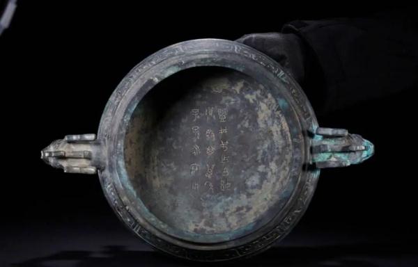 流失海外40年的西周文物，回家过年了