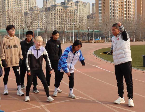 “折翼”追梦人点亮残疾青少年运动人生