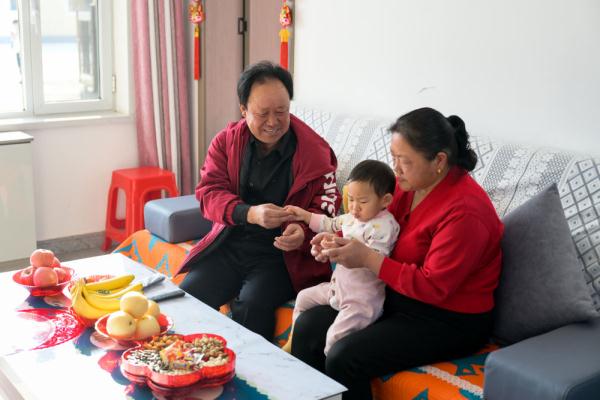 黄河“孤岛村”出河 &nbsp;迎来红火新生活