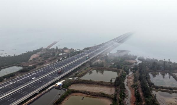 11年前，“摩托大军”里寡言少语的他，如今吐露心声