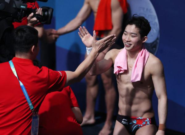 游泳世锦赛|王宗源、谢思埸包揽男子3米板冠亚军 游泳世锦赛|王宗源、谢思埸包揽男子3米板冠亚军