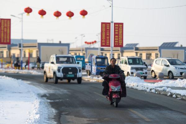黄河“孤岛村”出河 &nbsp;迎来红火新生活
