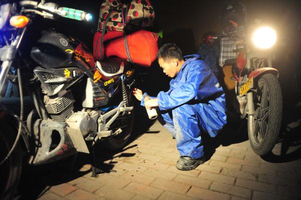 11年前，“摩托大军”里寡言少语的他，如今吐露心声