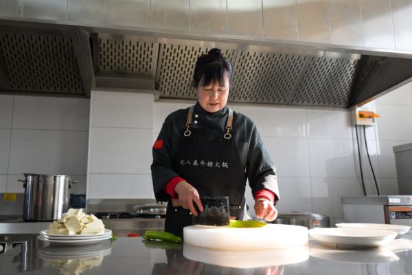 黄河“孤岛村”出河 &nbsp;迎来红火新生活