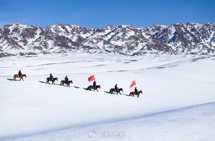 戍边民警特殊的方式迎新春过大年
