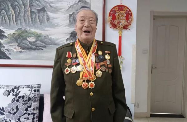 我家有老兵·新春特辑丨耄耋老兵的春节祝福,来了! 我家有老兵·新春特辑丨耄耋老兵的春节祝福,来了!