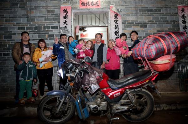 时光相册丨春运回忆：万家团圆