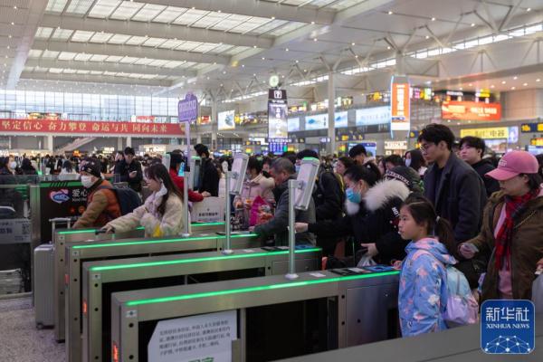 长三角铁路迎来节前客流高峰