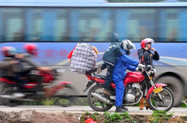 11年前，“摩托大军”里寡言少语的他，如今吐露心声