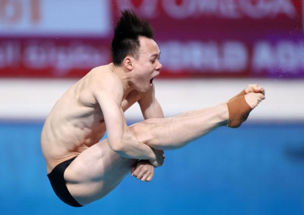 游泳世锦赛|王宗源、谢思埸包揽男子3米板冠亚军 游泳世锦赛|王宗源、谢思埸包揽男子3米板冠亚军