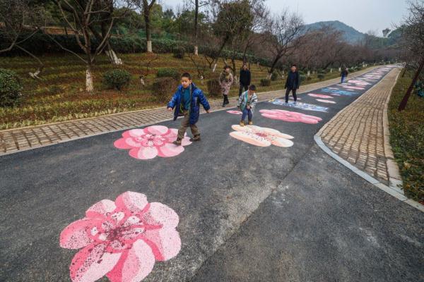 十里梅花香雪海 万株梅花喜迎春 十里梅花香雪海 万株梅花喜迎春