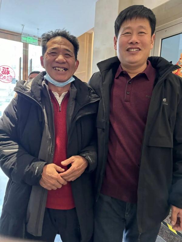 一年要掏3000次牛屁股！春晚观众席的“龙兽医”：治愈动物，也治愈自己