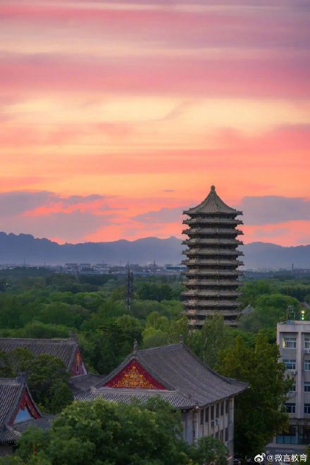 春节好！北大送你“北大红”