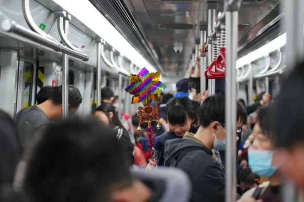 广州地铁：年初一，部分站点或飞站！停止对外服务！