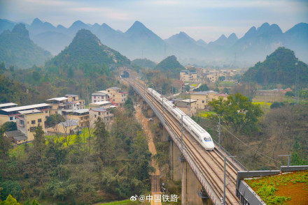 穿越46座峰峦的守护者