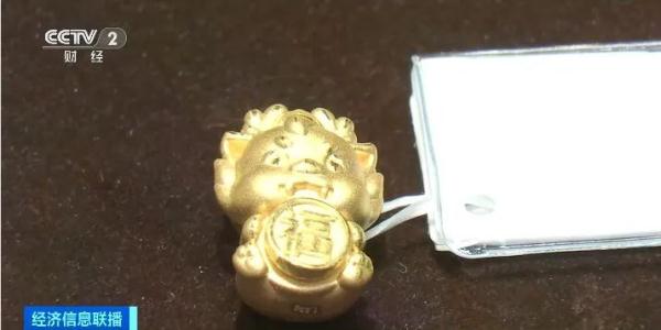 抢光！卖空！断货！龙年的金饰品铺天盖地