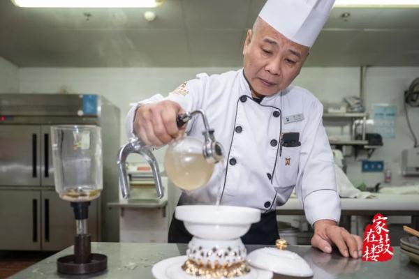 茉莉花鸡汤汆海蚌！福州闽菜大厨又有创新！