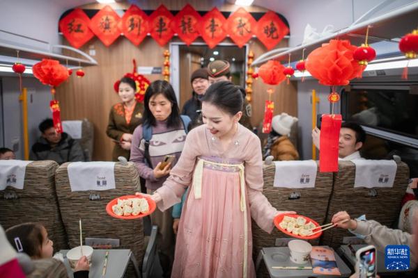 红旗列车上的春晚