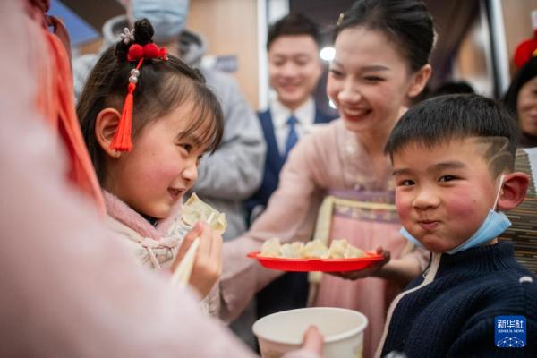 红旗列车上的春晚