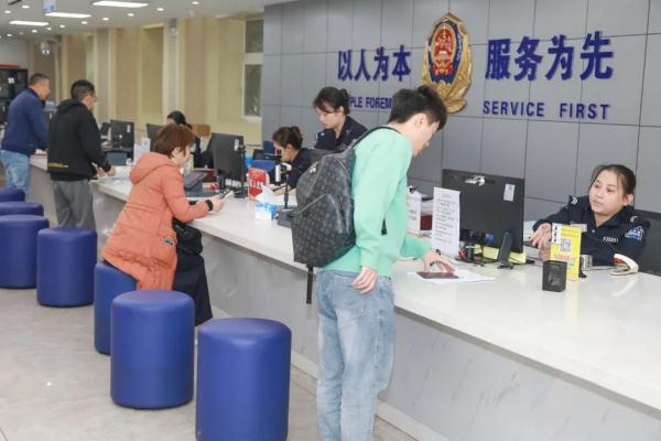 急事急办!春节期间海口开通这个绿色通道→ 急事急办!春节期间海口开通这个绿色通道→