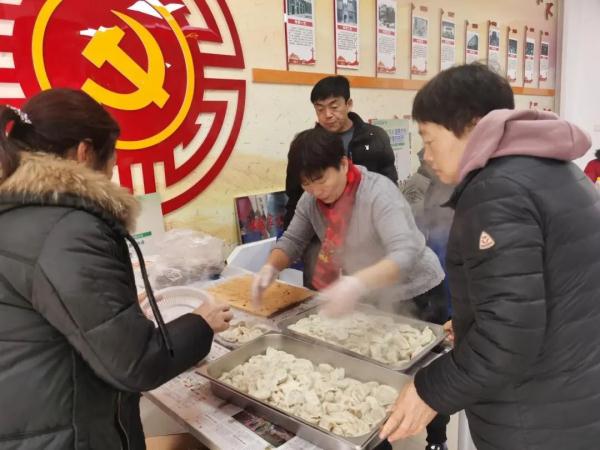 那个暴雨中安置了近千名滞留旅客的居委会主任，春节怎么过的？