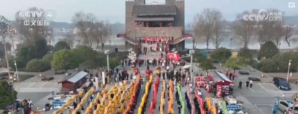 万象更新龙腾飞 “舞”出火热情怀 欢度锦绣中国年