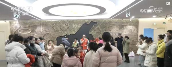 万象更新龙腾飞 “舞”出火热情怀 欢度锦绣中国年