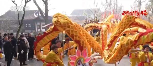 万象更新龙腾飞 “舞”出火热情怀 欢度锦绣中国年