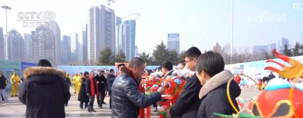 万象更新龙腾飞 “舞”出火热情怀 欢度锦绣中国年