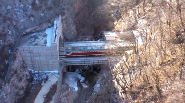 全国罕见!这是座“看不见”火车的火车站|新春走基层 全国罕见!这是座“看不见”火车的火车站|新春走基层